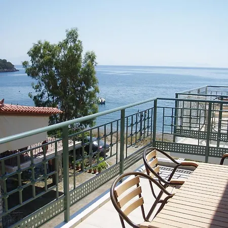 Akti Apartment *